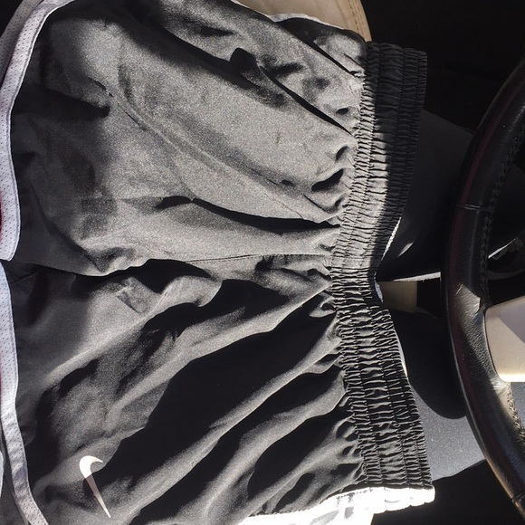 Nike shorts - Picture 1 of 7